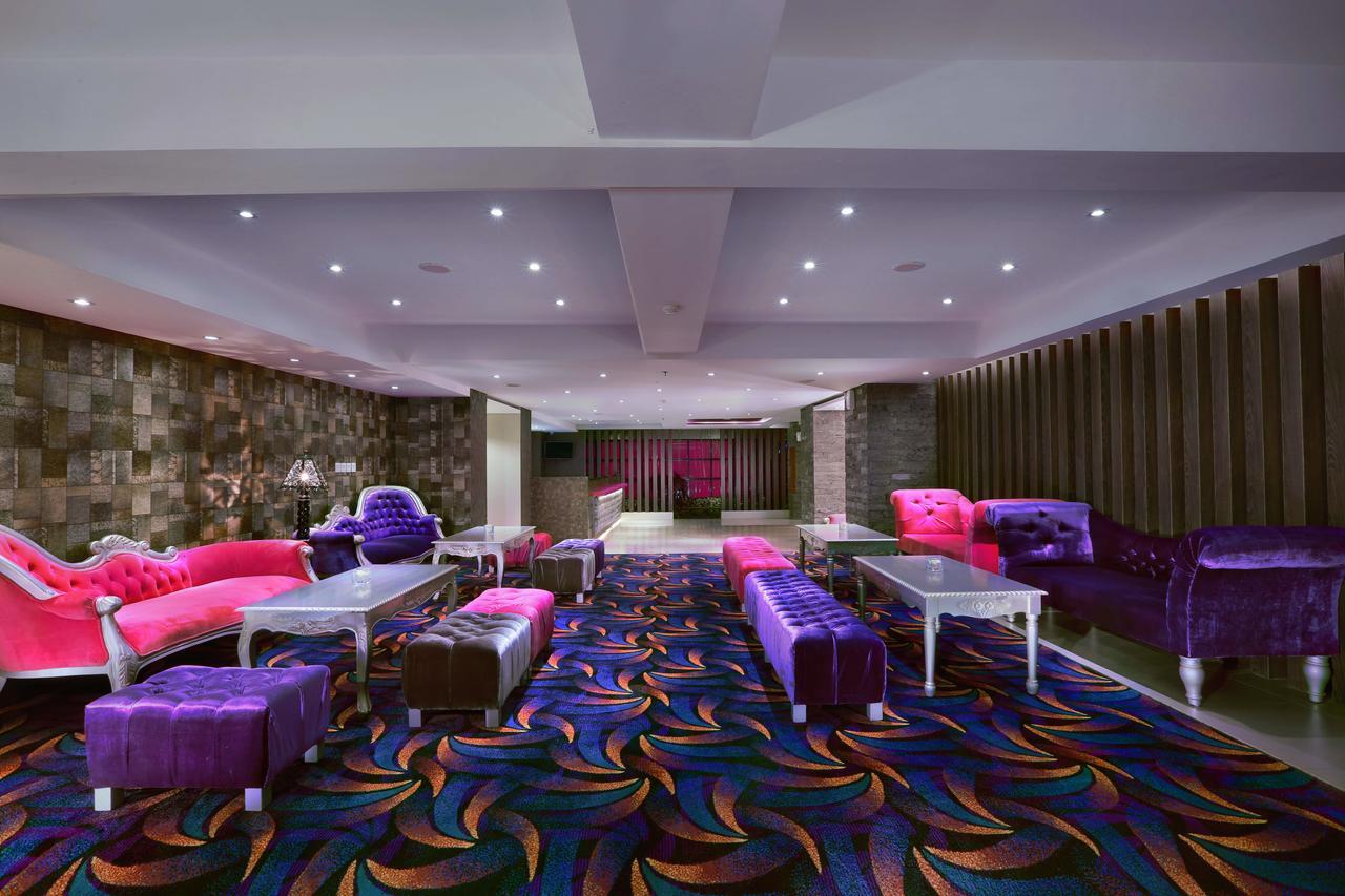 The Vasini Hotel Denpasa Buitenkant foto